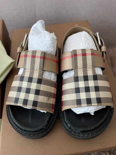 Burberry bundle set kids eur 27-28