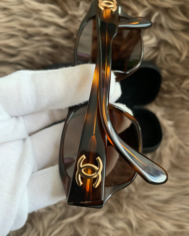 Chanel 2000s CC tortoiseshell sunglasses