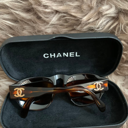 Chanel 2000s CC tortoiseshell sunglasses