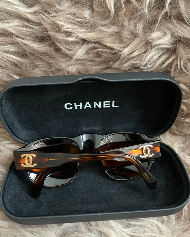 Chanel 2000s CC tortoiseshell sunglasses