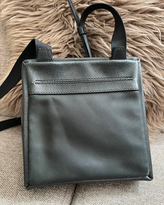 Preloved Authentic Louis Vuitton Taiga Leather Crossbody Bag – Épicéa Green, Silver Hardware