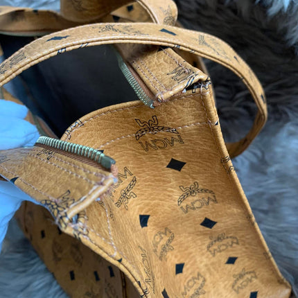 MCM Cognac Visetos Coated Canvas Medium Heritage Top Zip Shopper Tote