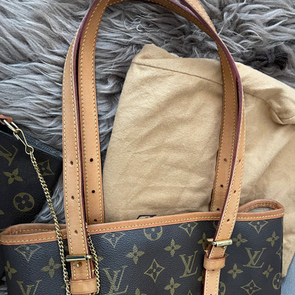 Preloved Authentic Rank B- Louis Vuitton Pre-Owned 2004 GM monogram bucket bag