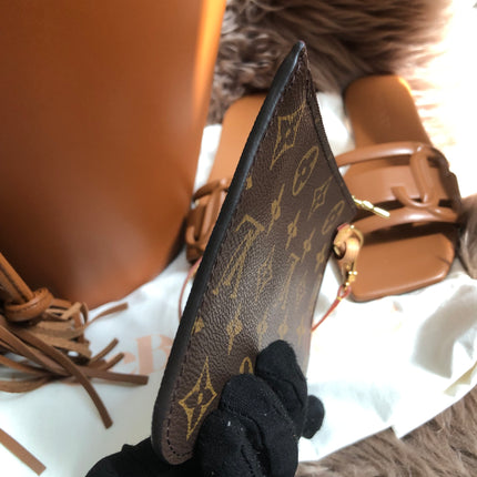 Preloved Louis Vuitton Monogram Neverfull Pouch