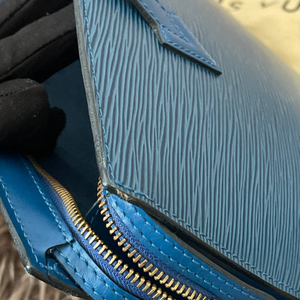 Preloved Authentic Louis Vuitton Saint Jacques bag in blue Epi leather