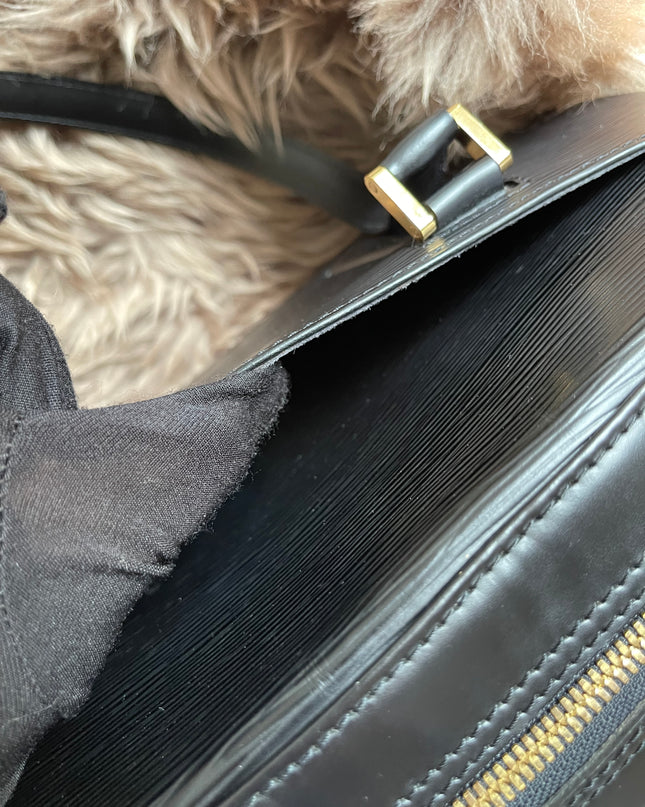 Preloved LOUIS VUITTON Voltaire Epi Leather Shoulder Bag