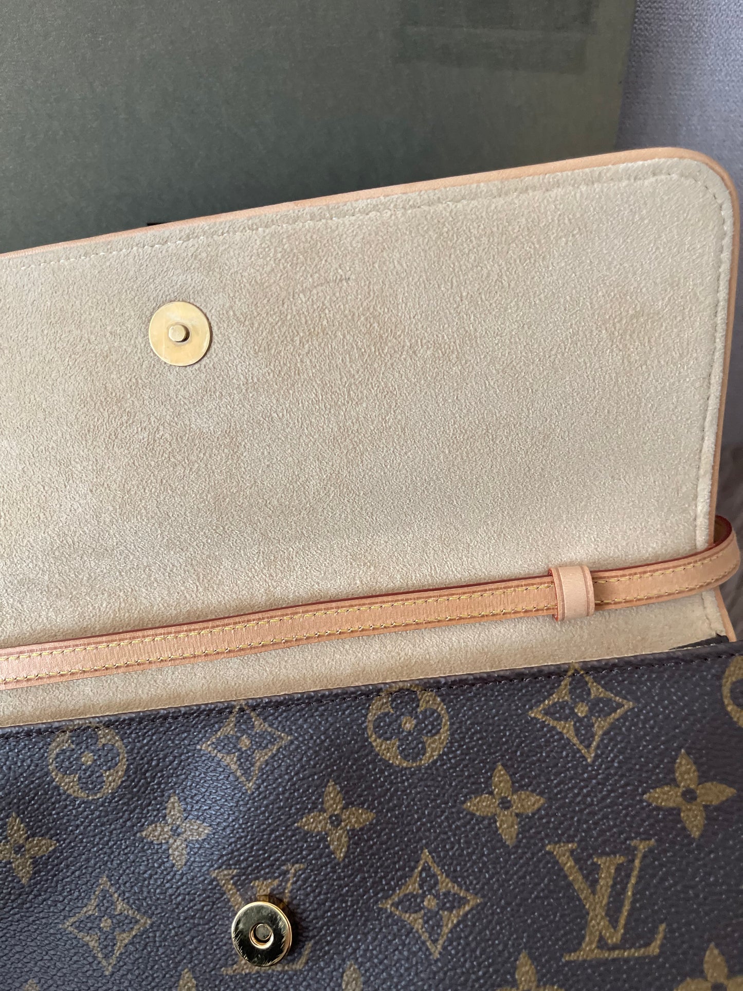 Preloved Authentic Louis Vuitton Monogram Pochette Twin PM cross body bag