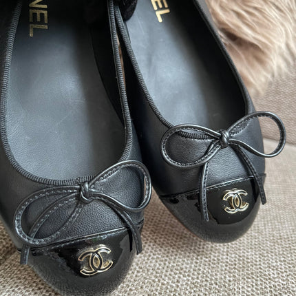 Preloved Authentic Chanel Ballet Flats — Black Lambskin & Patent Cap Toe (Size 35½)