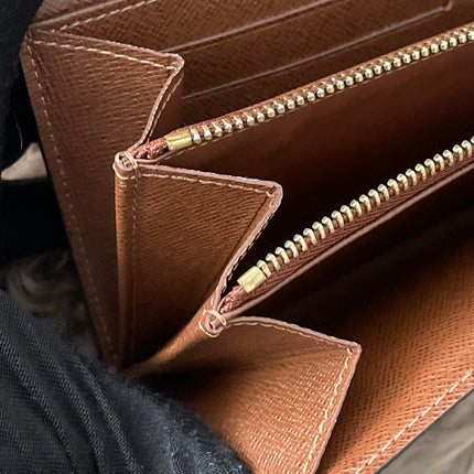 Authentic Preloved Louis Vuitton Sarah Wallet