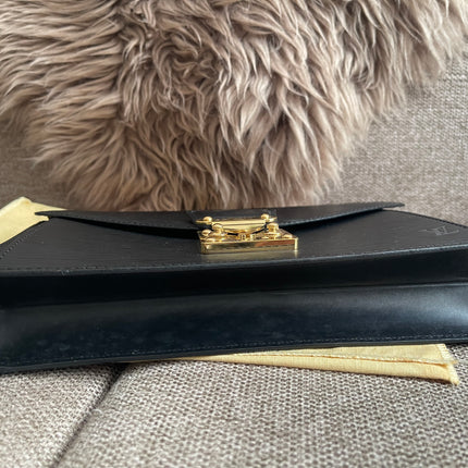 Preloved Authentic Louis Vuitton Epi Leather Sellier Dragonne Clutch – Black (Noir)