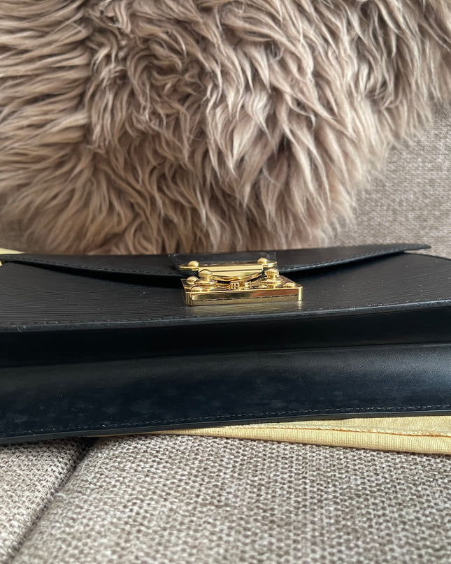 Preloved Authentic Louis Vuitton Epi Leather Sellier Dragonne Clutch – Black (Noir)
