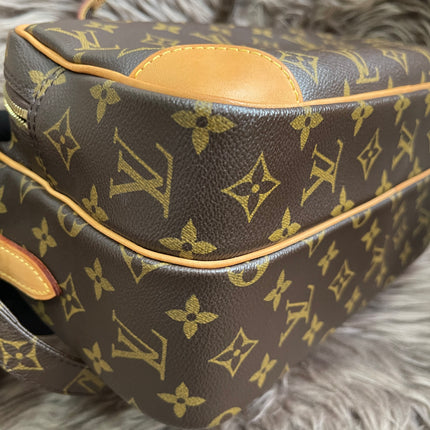 Preloved Louis Vuitton 2005 Nil messenger bag