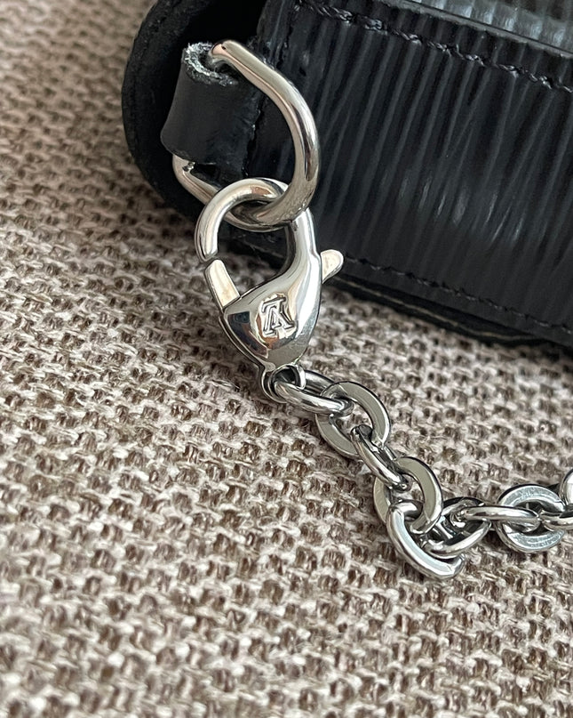 Preloved Authentic Louis Vuitton Félicie Pochette in Black Epi Leather