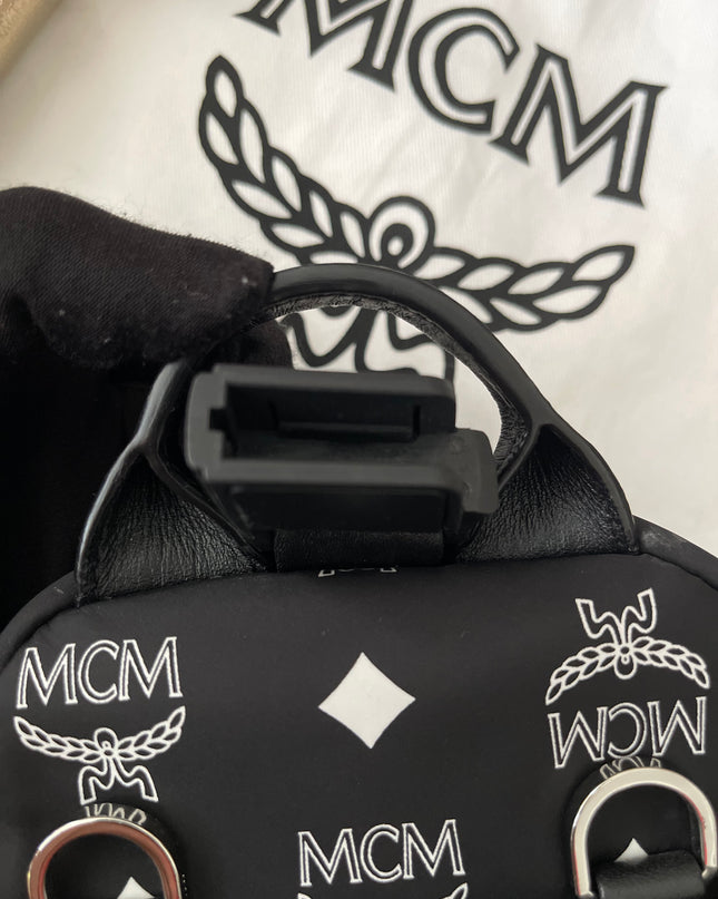 Preloved Authentic MCM Trey Mixed Media Triple-Pouch Convertible Sling