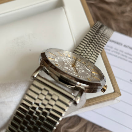 VERSACE V-ESSENTIAL VEK4005/21
Women's watch