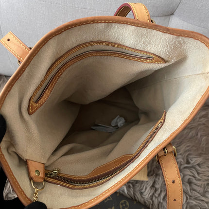 Preloved Authentic Rank B- Louis Vuitton Pre-Owned 2004 GM monogram bucket bag