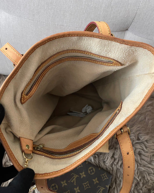 Preloved Authentic Rank B- Louis Vuitton Pre-Owned 2004 GM monogram bucket bag
