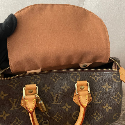 Preloved Authentic Louis Vuitton Speedy 25