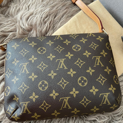 Preloved Authentic  Louis Vuitton Musette Tango Bundle