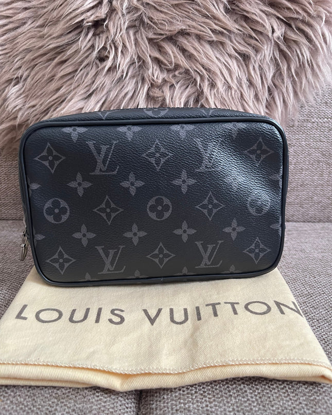 Preloved Authentic Louis Vuitton Monogram Eclipse Toiletry Pouch 25