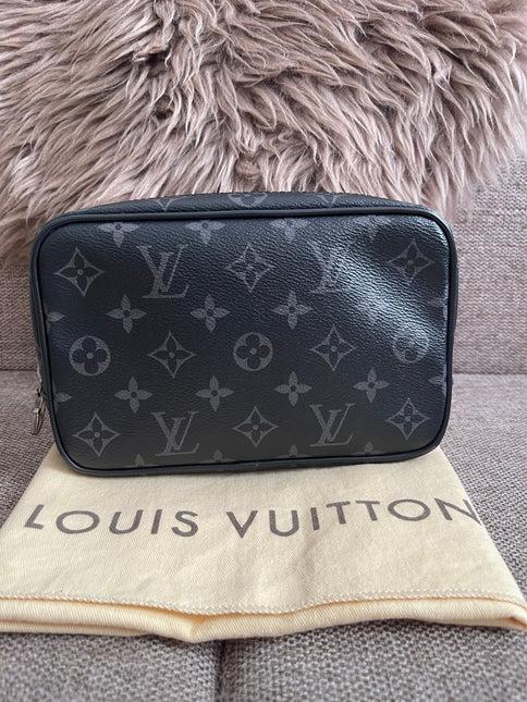 Preloved Authentic Louis Vuitton Monogram Eclipse Toiletry Pouch 25