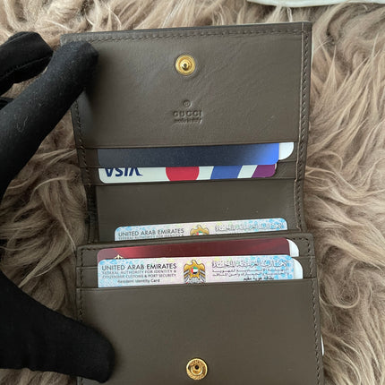 Preloved Authentic GG Supreme Gucci bifold wallet