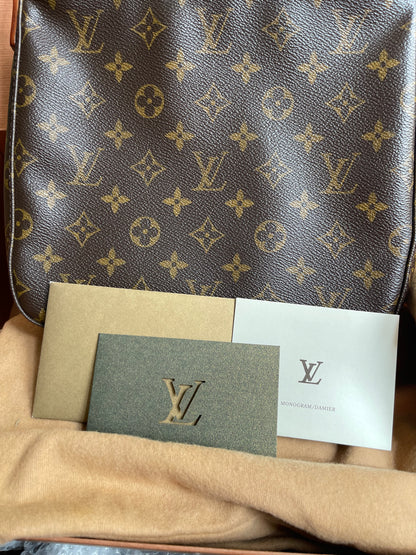 Preloved Louis Vuitton Mini looping