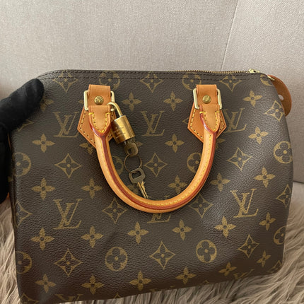 Preloved Authentic Louis Vuitton Speedy 25