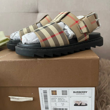 Burberry bundle set kids eur 27-28