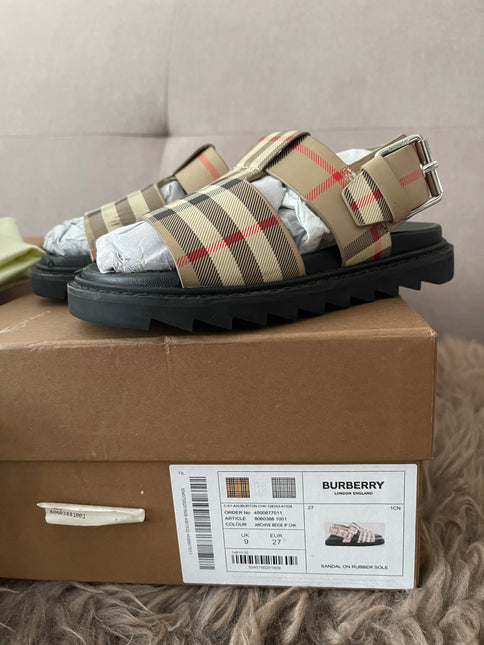 Burberry bundle set kids eur 27-28