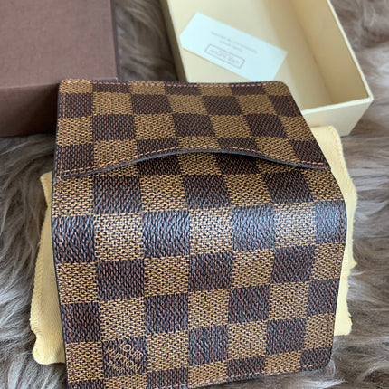 LOUIS VUITTON
Damier Ebene Canvas Pocket Organizer