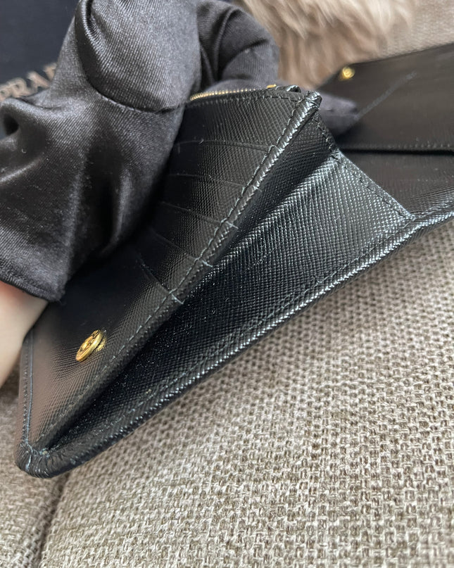 Preloved Authentic Prada Organizer Wallet — Saffiano Leather