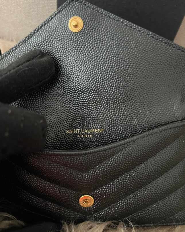 Preloved Authentic SAINT LAURENT Fragments zipped card case with flap