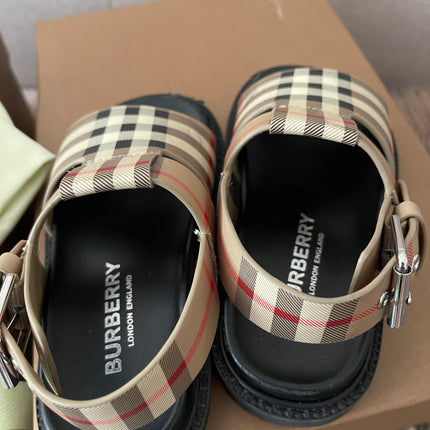 Burberry bundle set kids eur 27-28