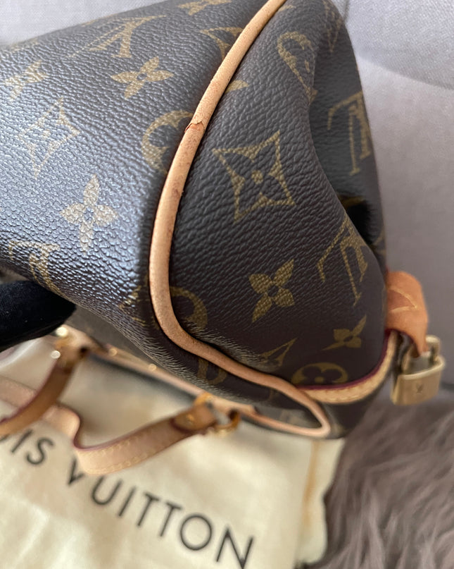 Preloved Authentic Louis Vuitton Montorgueil PM bag in monogram canvas
