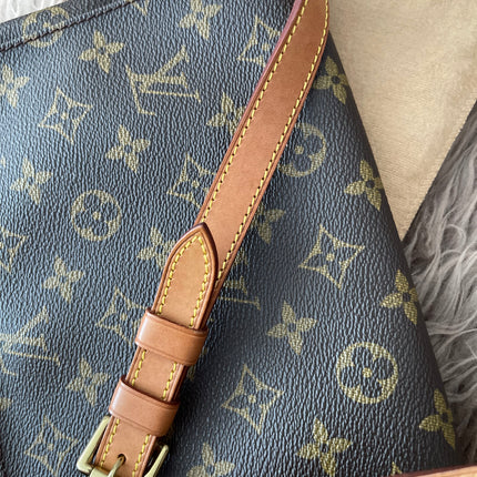 Preloved Authentic  Louis Vuitton Musette Tango Bundle