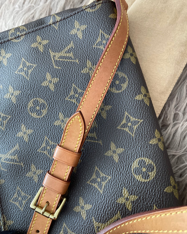 Preloved Authentic  Louis Vuitton Musette Tango Bundle