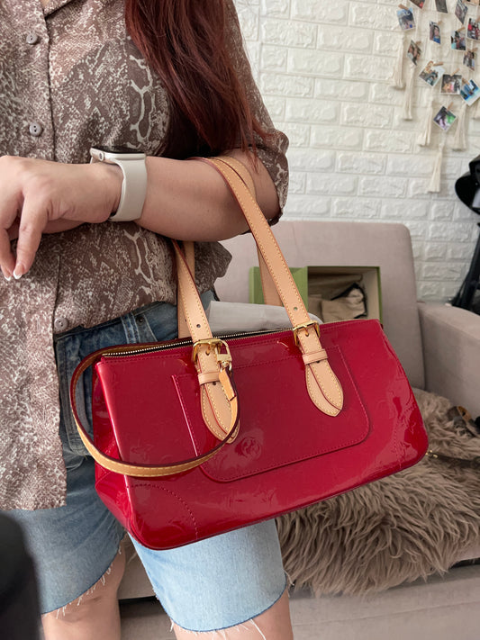 Louis Vuitton Monogram Vernis Rosewood Avenue shoulder bag
