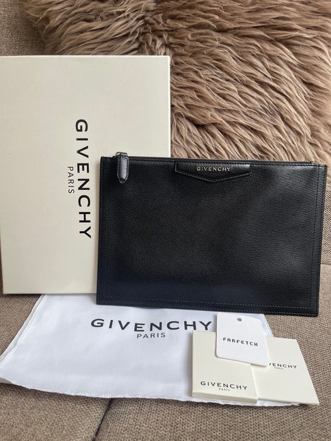 Preloved Authentic Givenchy Antigona Pochette Black Goat Leather
