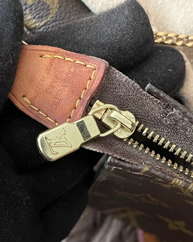 Preloved Authentic Rank B- Louis Vuitton Pre-Owned 2004 GM monogram bucket bag