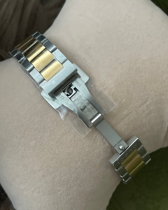 Preloved Authentic UNUSED Gucci G-Timeless YA126596 Women's Wristwatch 27 mm