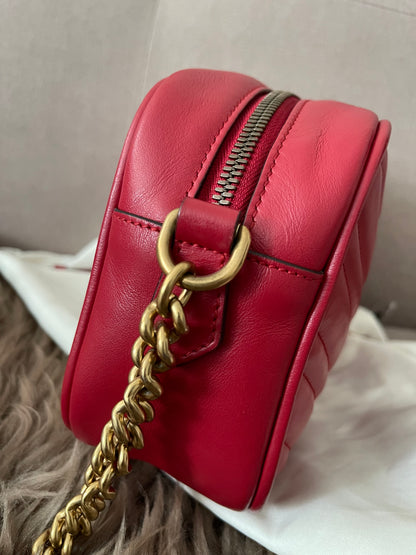 Preloved Authentic Gucci GG Marmont Camera Bag