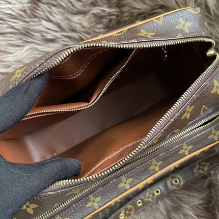 Preloved Louis Vuitton 2005 Nil messenger bag