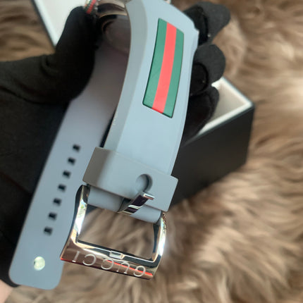 Gucci
Sync Grey Dial and Grey Rubber Strap Unisex Watch 137.1