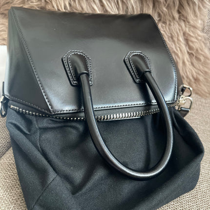 Preloved Authentic Givenchy Mini Antigona Bag Black Calf Leather