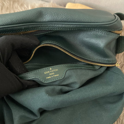 Preloved Authentic Louis Vuitton Green Taiga Leather Reporter PM Messenger Bag