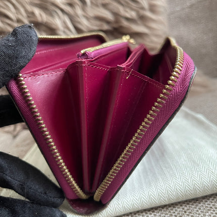 Preloved Authentic Louis Vuitton Vernis Zippy Wallet