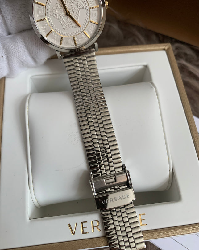 VERSACE V-ESSENTIAL VEK4005/21
Women's watch
