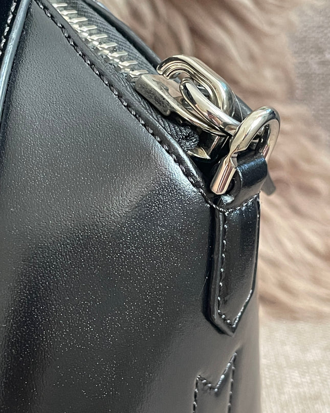 Preloved Authentic Givenchy Mini Antigona Bag Black Calf Leather