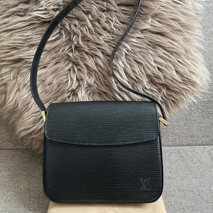 Preloved Authentic Louis Vuitton Epi Buci Crossbody Bag